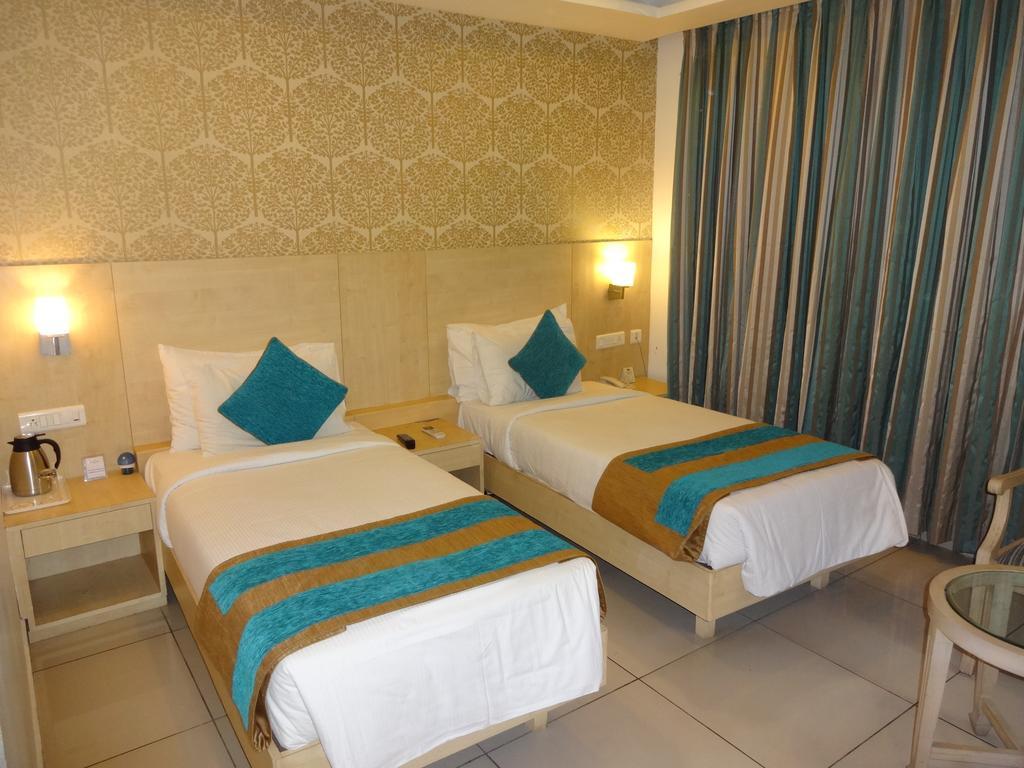 Hotel Southern Grand Vijayawāda Buitenkant foto