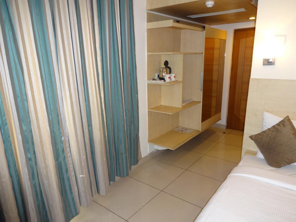 Hotel Southern Grand Vijayawāda Buitenkant foto