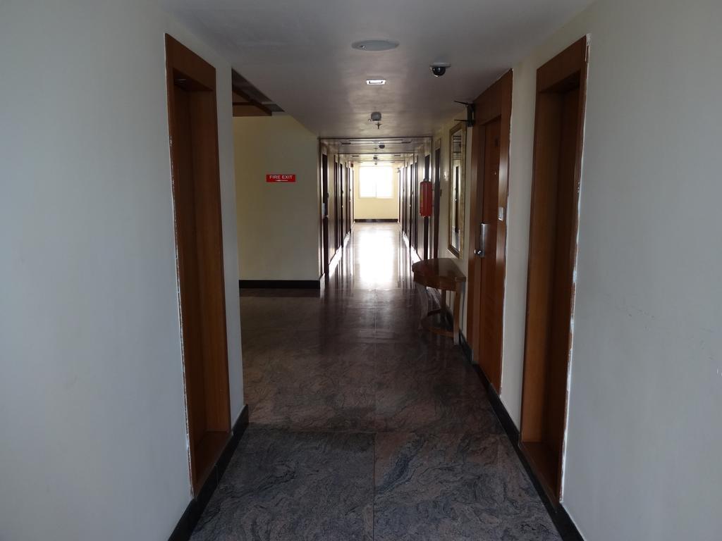 Hotel Southern Grand Vijayawāda Buitenkant foto