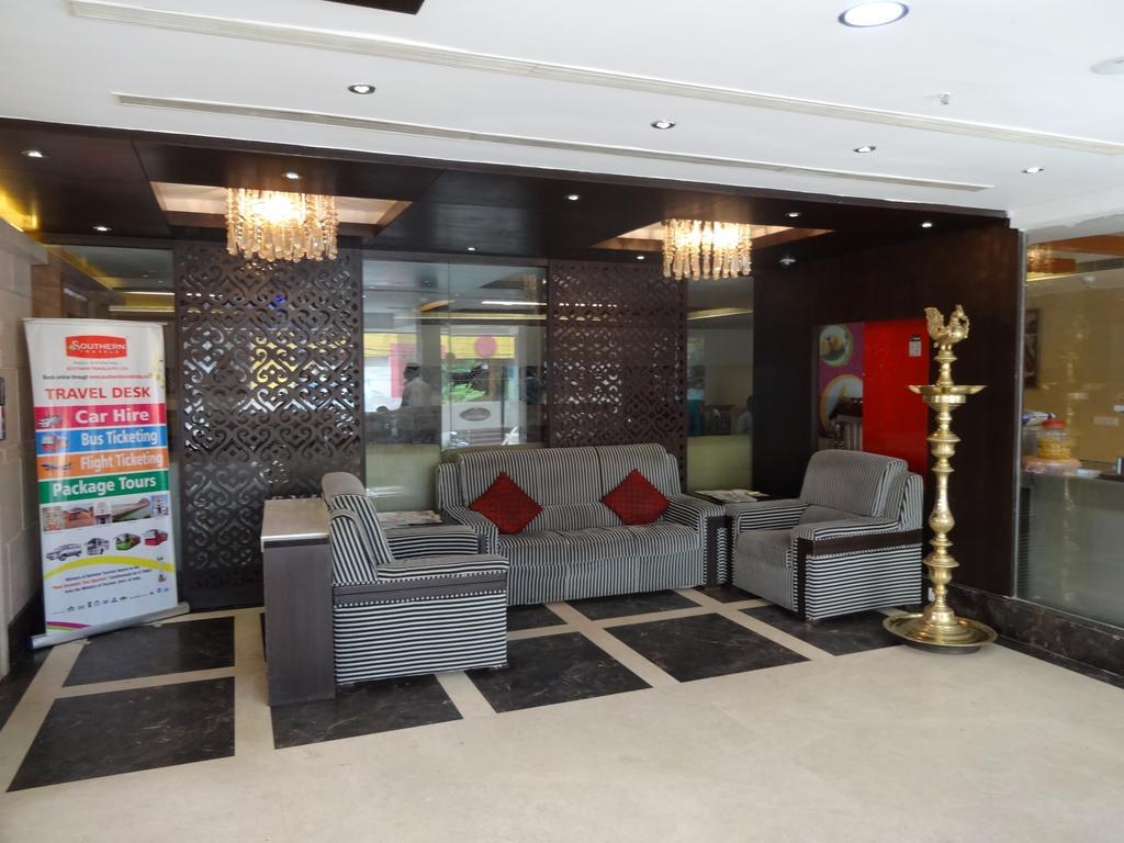 Hotel Southern Grand Vijayawāda Buitenkant foto