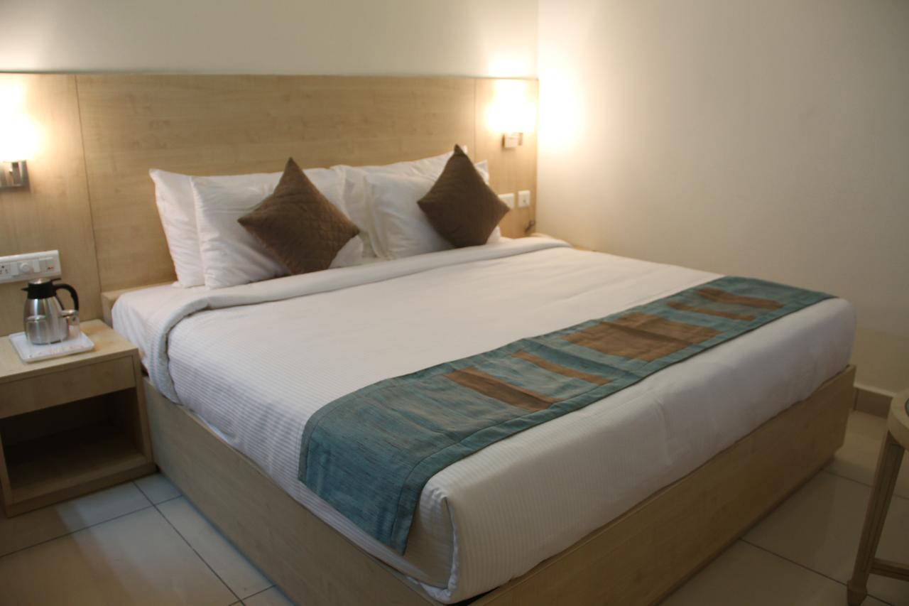 Hotel Southern Grand Vijayawāda Buitenkant foto